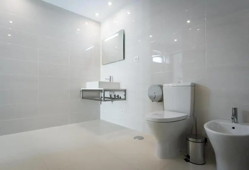 Studio Standard, Peralux
