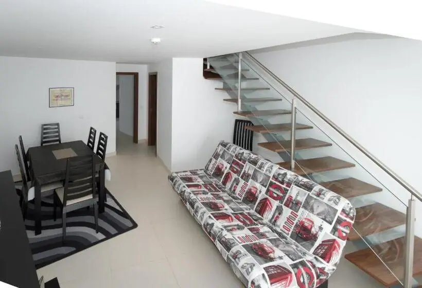 Apartament 3 Dormitoare, Peralux