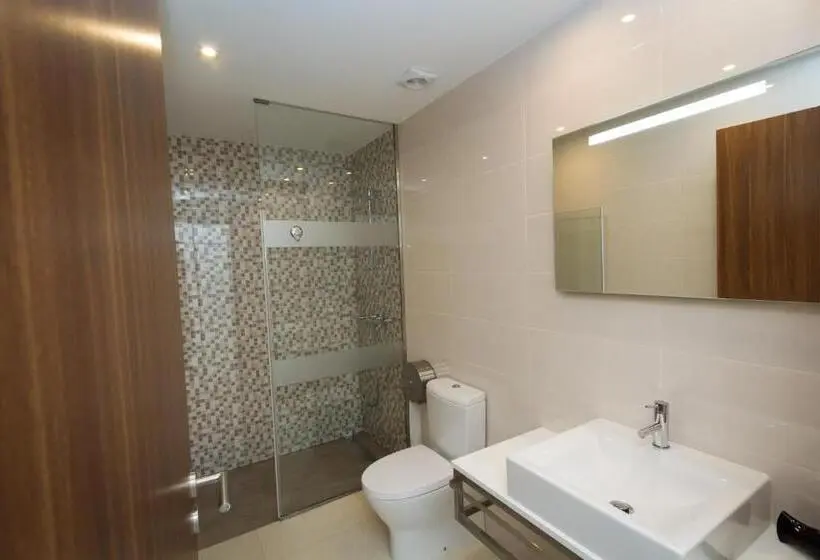 Apartament 3 Dormitoare, Peralux