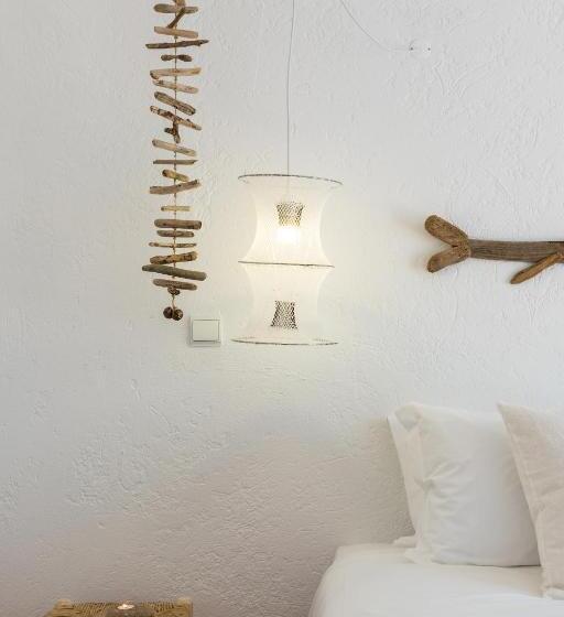 Номер Deluxe, Utopia