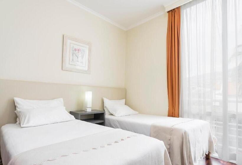 דירת חדר בקומת קרקע, Achada I By An Island Apart