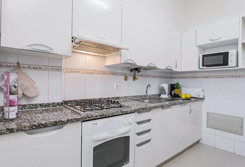 דירת חדר בקומת קרקע, Achada I By An Island Apart
