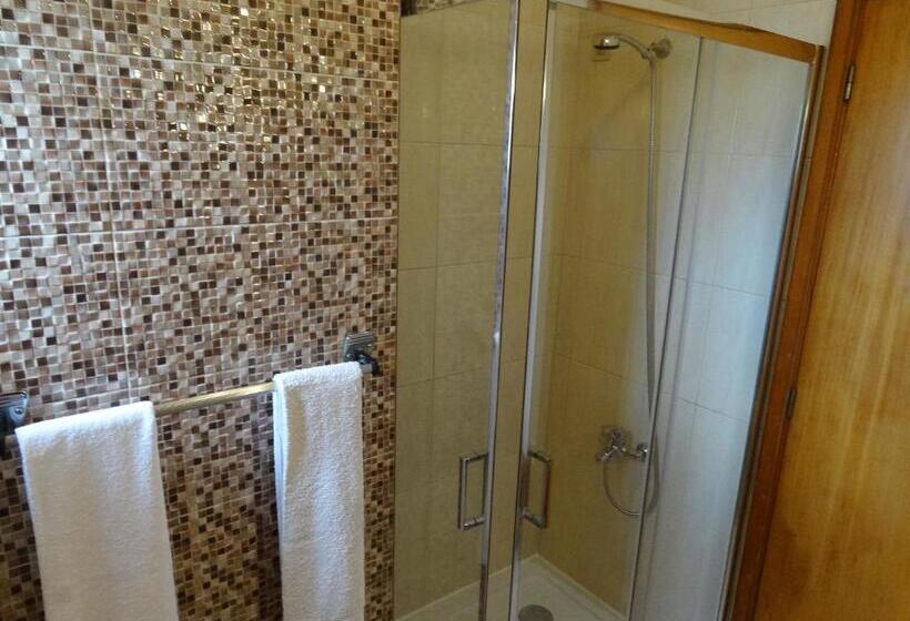 غرفة عائلية, A Cepa