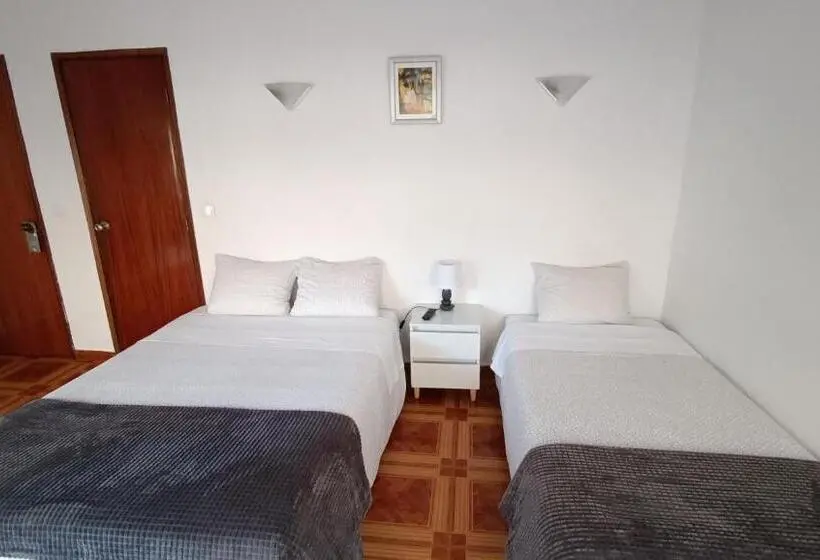 اتاق استاندارد سه تخته با بالکن, Residencial S. Giao