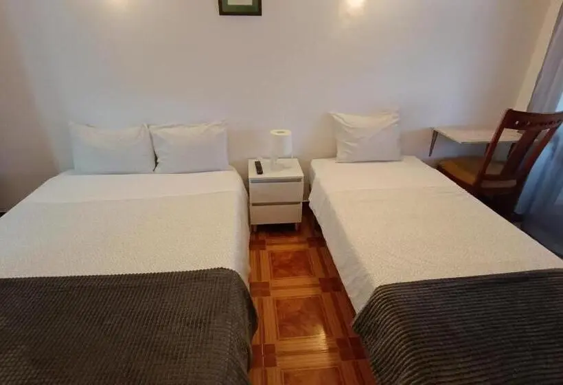 اتاق استاندارد سه نفره, Residencial S. Giao