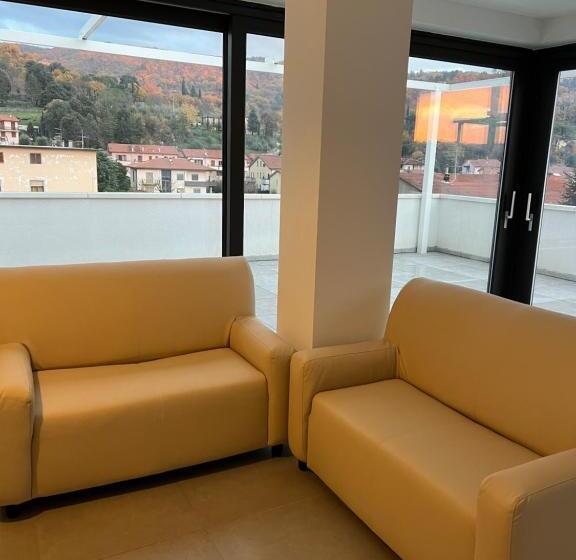 带1个卧室的顶楼公寓, Donati Business Rooms