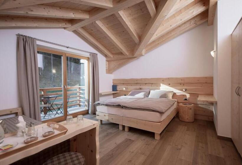 اتاق استاندارد سه تخته با بالکن, Agriturismo Soreie   Farmstay