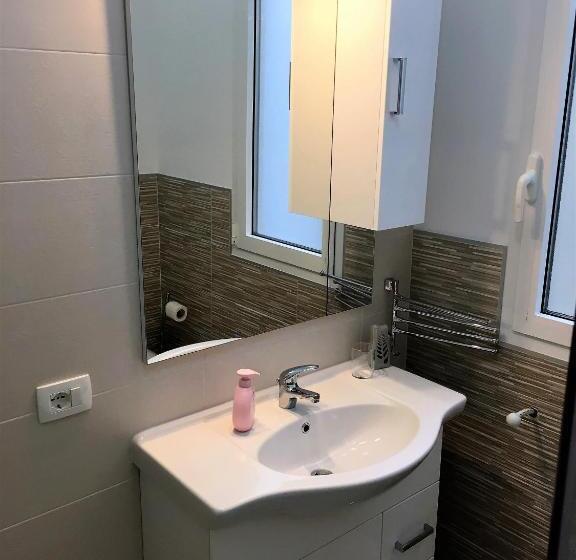 스탠다드 룸, Vittoria Colonna