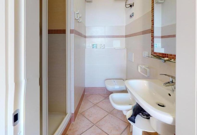 Standard room with outdoor bath, B&b La Canonica – Svegliarsi A Verezzi