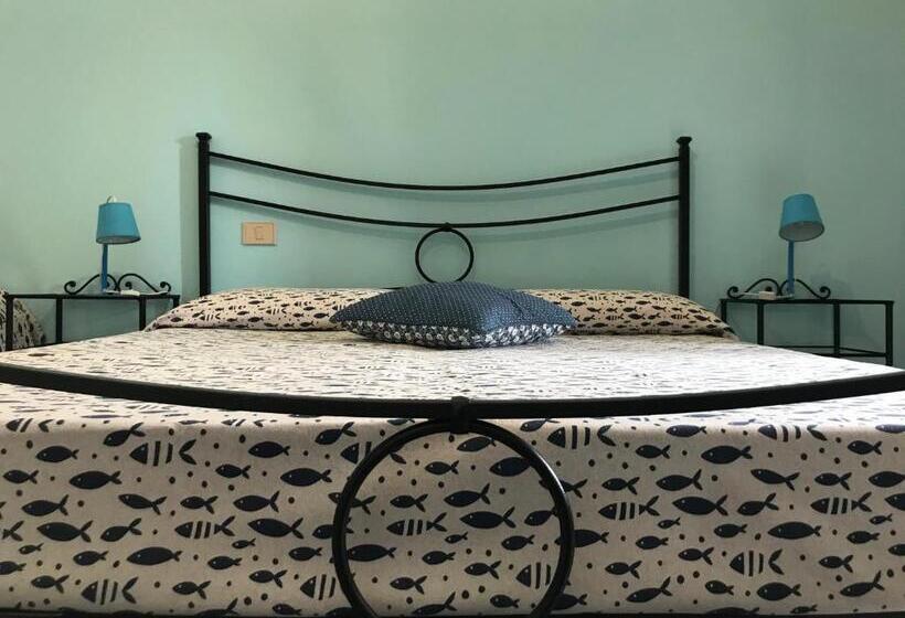 Habitació Triple Estàndard, Agriturismo Santa Lucia