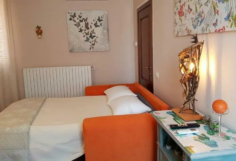 スタンダードスタジオ, Villa Mandrioli