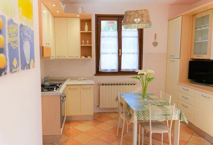 带2个卧室的公寓, Villa Mandrioli