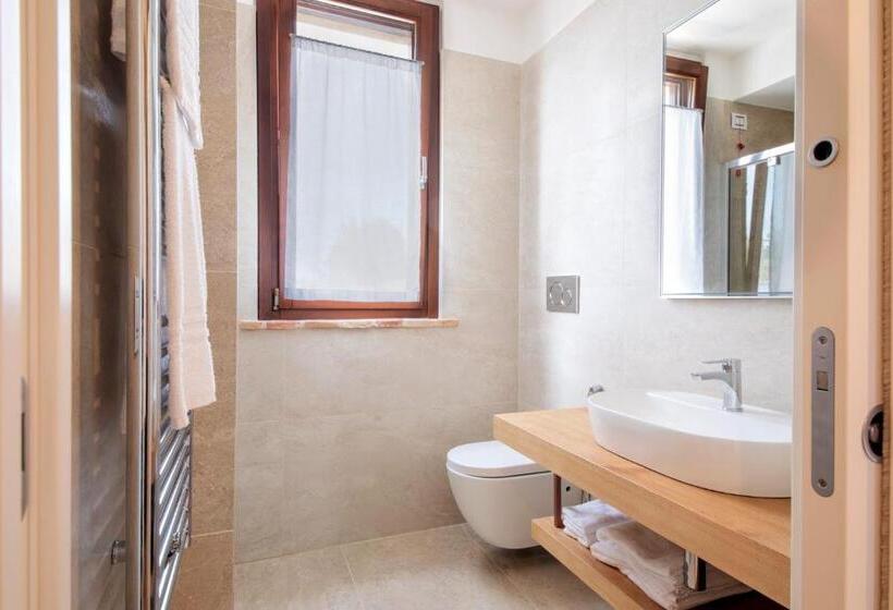 חדר סופריור לשלושה, Agrirelais Collelago