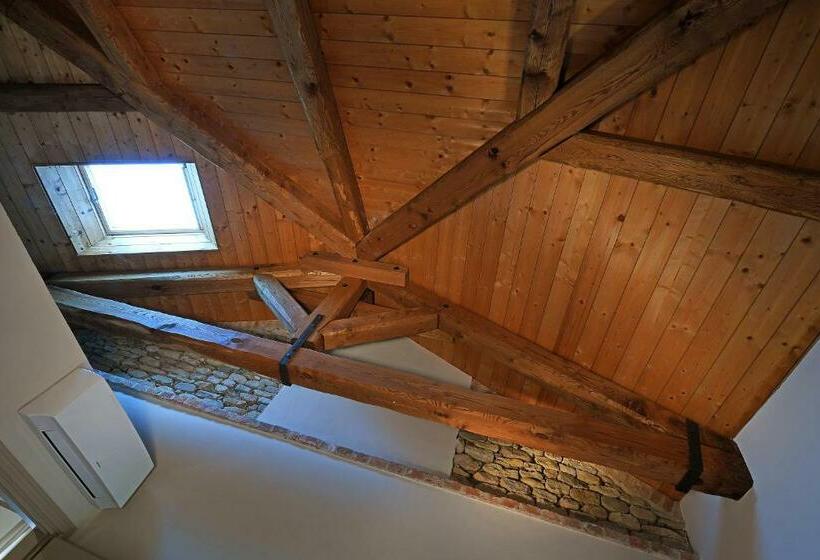 Junior Suite z Tarasem, Cascina Alberta