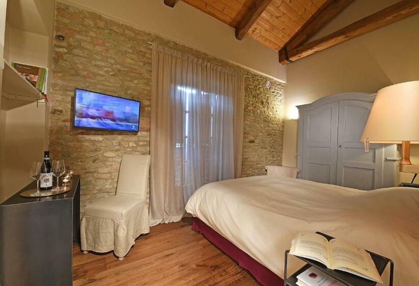 Junior Suite z Balkonem, Cascina Alberta