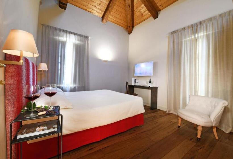 Suite with Terrace, Cascina Alberta