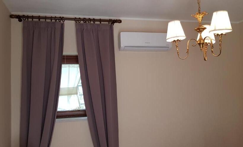 Standard Szoba, Mater Terra