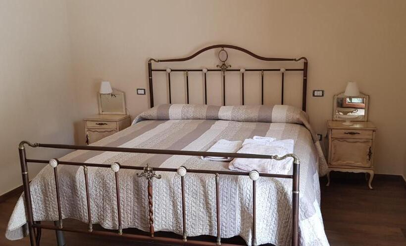 Standard Szoba, Mater Terra