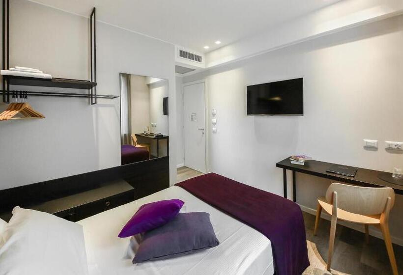 اتاق استاندارد یک نفره, La Bella Modena