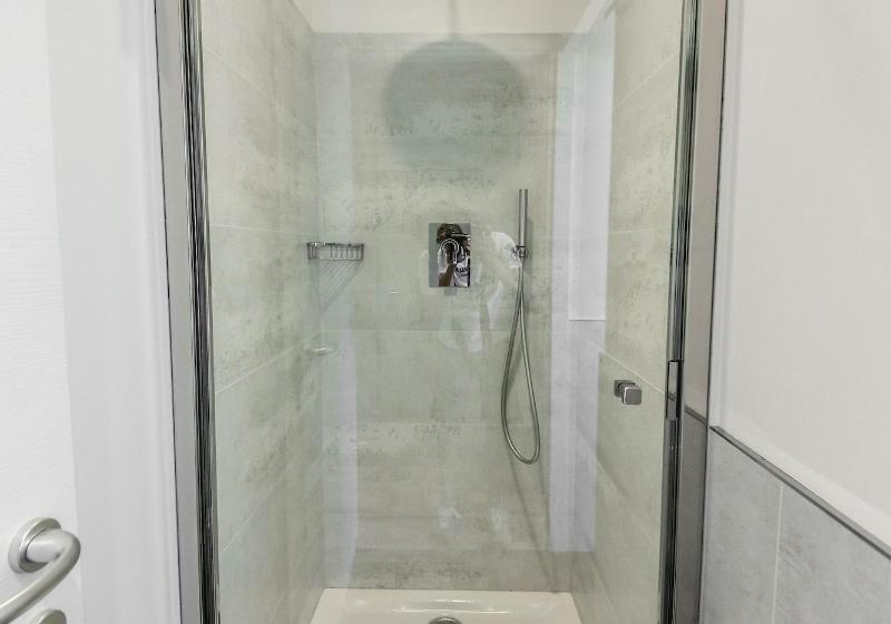 اتاق استاندارد یک نفره, La Bella Modena