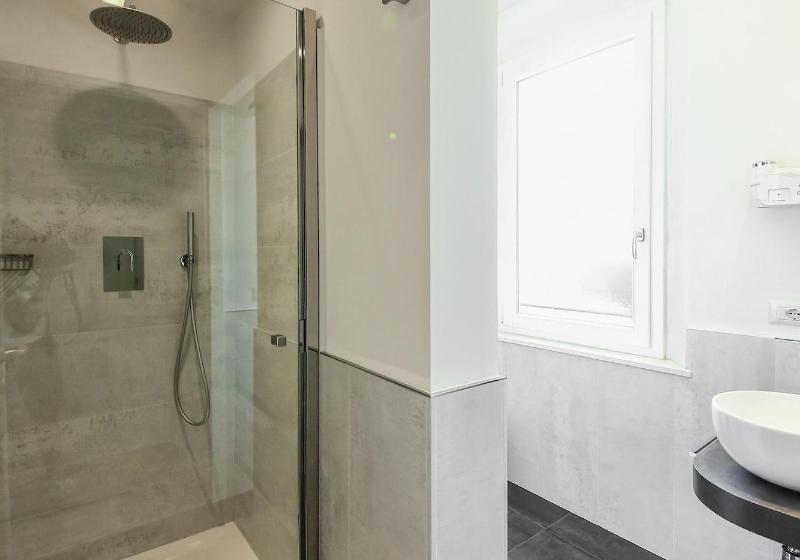 اتاق استاندارد یک نفره, La Bella Modena