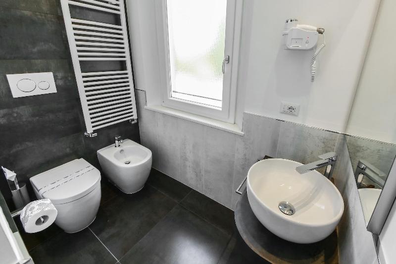 اتاق استاندارد یک نفره, La Bella Modena