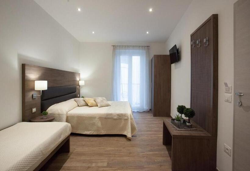 バルコニー付きジュニアスイート, Magnifica Luxury Suites