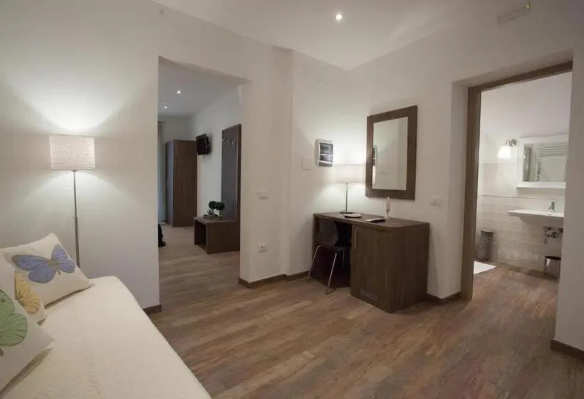 バルコニー付きジュニアスイート, Magnifica Luxury Suites