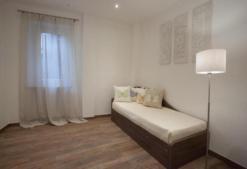 バルコニー付きジュニアスイート, Magnifica Luxury Suites