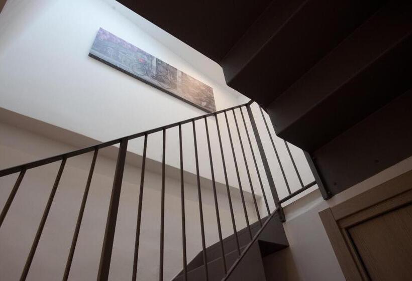 ジュニアスイート, Magnifica Luxury Suites