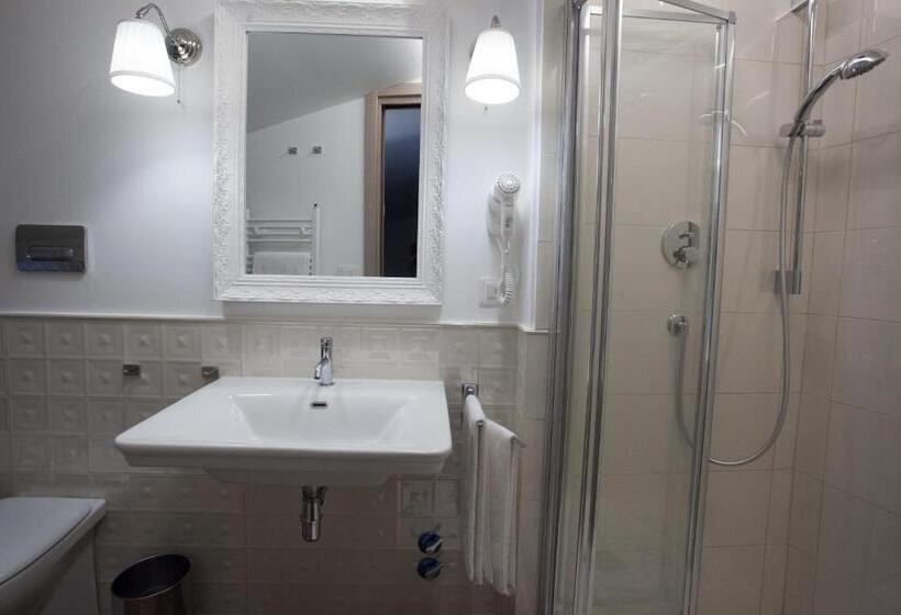 ジュニアスイート, Magnifica Luxury Suites