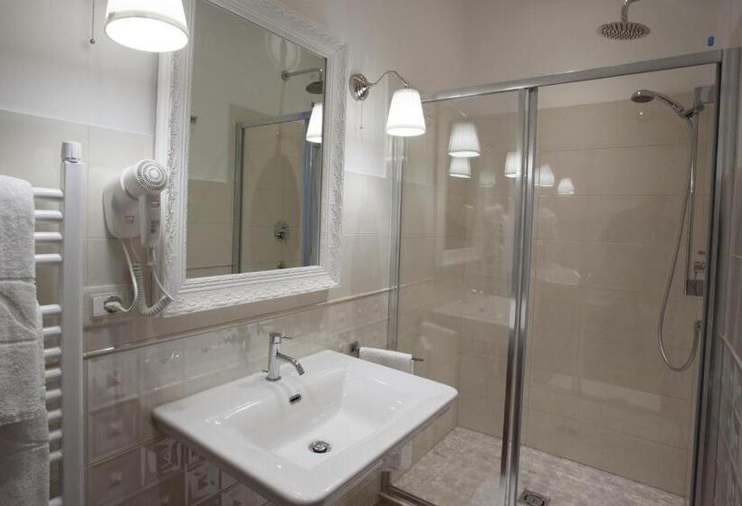 バルコニー付きジュニアスイート, Magnifica Luxury Suites