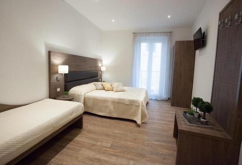 バルコニー付きジュニアスイート, Magnifica Luxury Suites