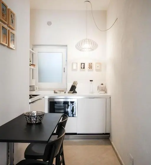 Standard-studio, Re Federico Boutique