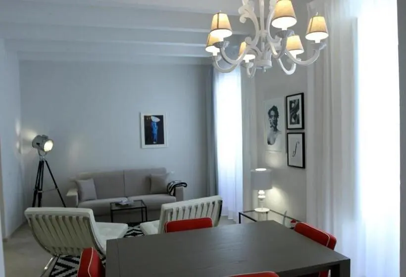 Deluxe-huoneisto 1 Makuuhuone, Re Federico Boutique
