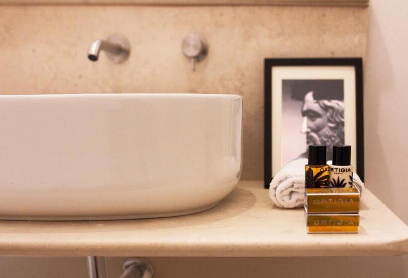 デラックスルーム, Re Federico Boutique