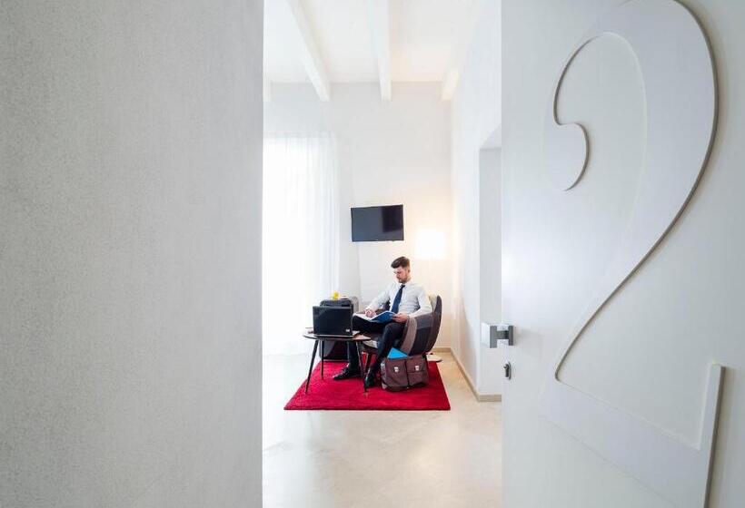 デラックスルーム, Re Federico Boutique