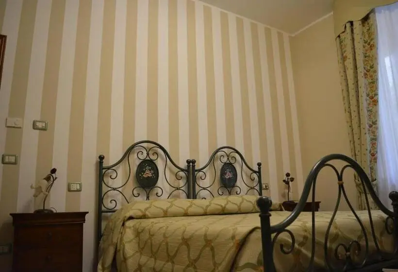 Standard-huone, Ai 3 Archi