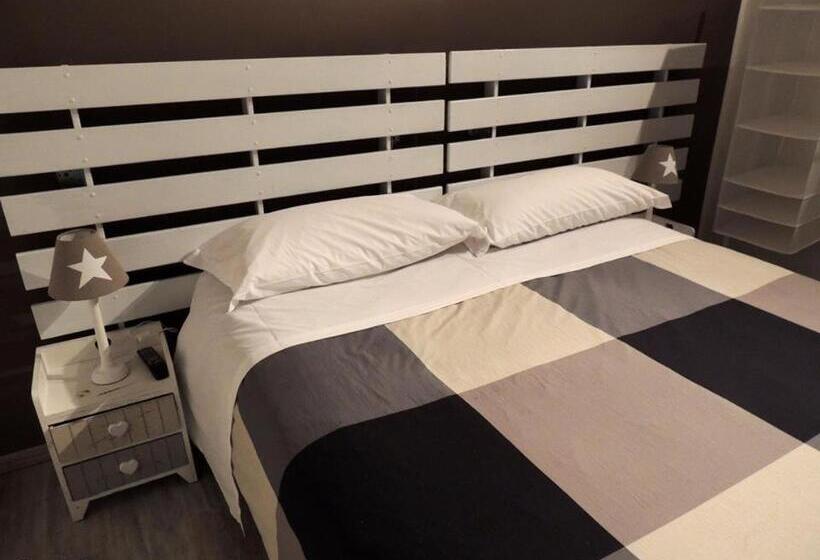 شقة غرفة واحدة, La Casa Del Colonnello