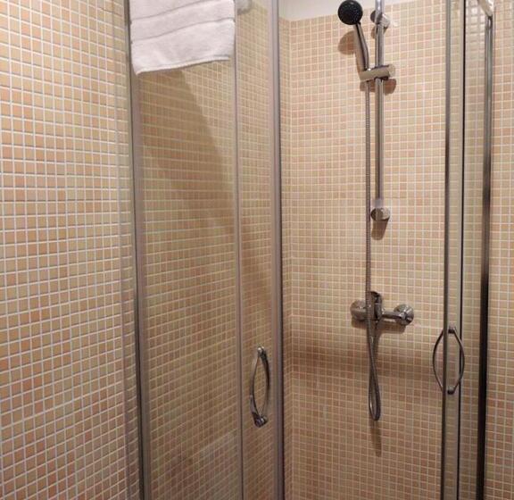 جناح عائلي, La Casa Del Colonnello