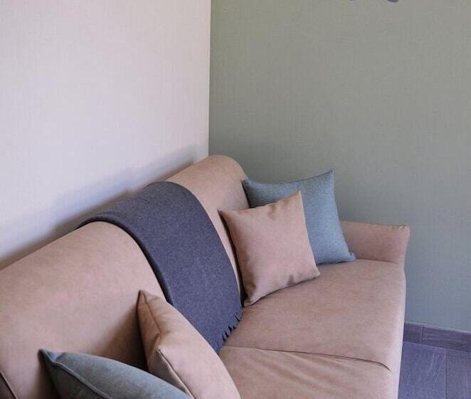 דירת חדר, Residence Orma