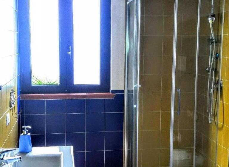 景色の見えるスタンダード4人部屋, B&b Le Anthos