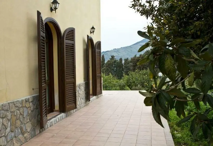 اتاق استاندارد با تخت بزرگ, Agriturismo Rajata