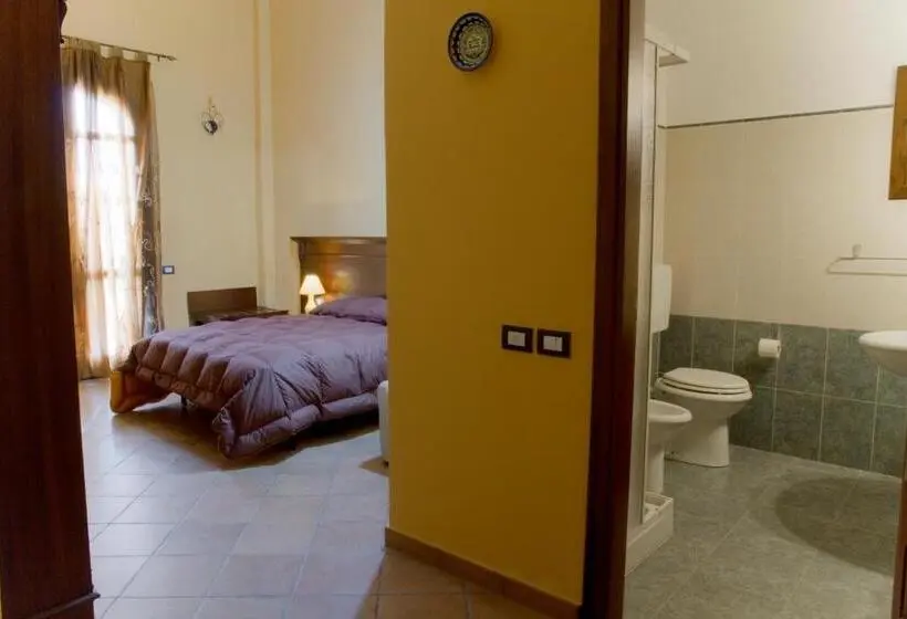 اتاق استاندارد با تخت بزرگ, Agriturismo Rajata