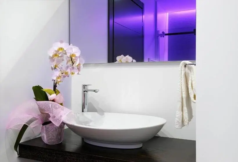 اتاق استاندارد یک نفره, Urban Trend   Guest House