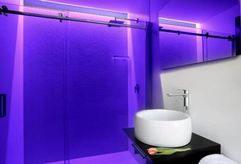 اتاق استاندارد یک نفره, Urban Trend   Guest House