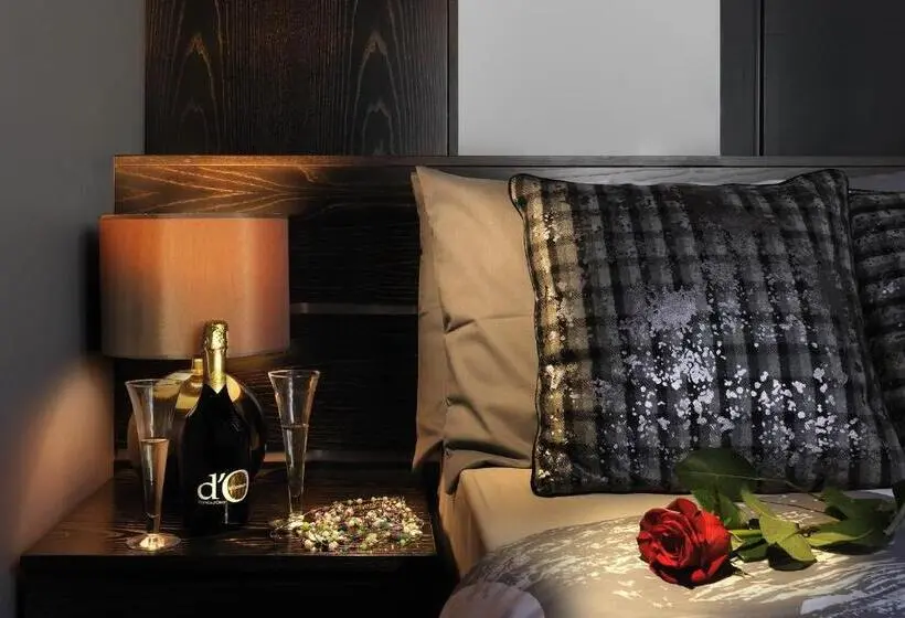 اتاق استاندارد یک نفره, Urban Trend   Guest House