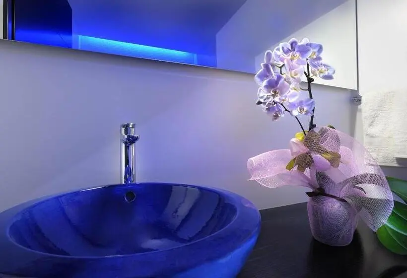 سوییت سوپریور, Urban Trend   Guest House