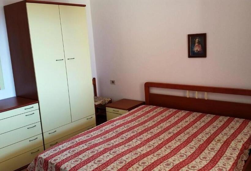 דירת חדר, Verande Tanca Torre