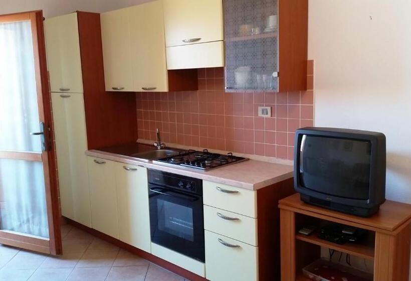 דירת חדר, Verande Tanca Torre